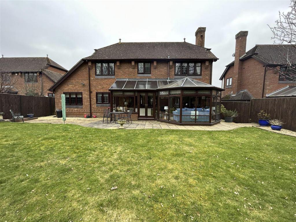33 Campion Grove Halesowen Garden.jpg