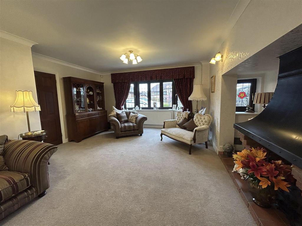 06 Campion Grove Halesowen Lounge.jpg