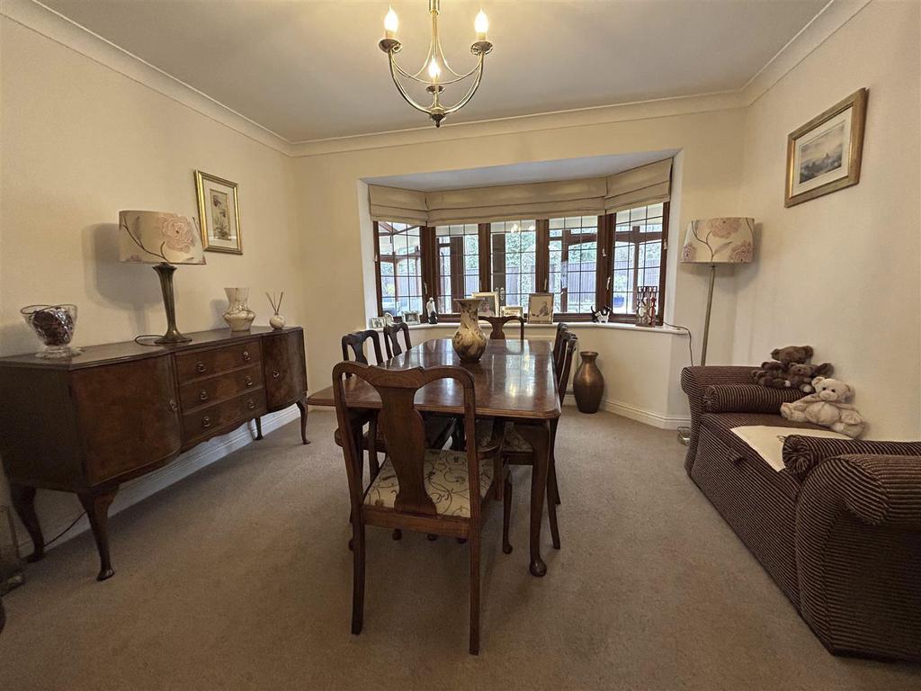 09 Campion Grove Halesowen Dining Room.jpg