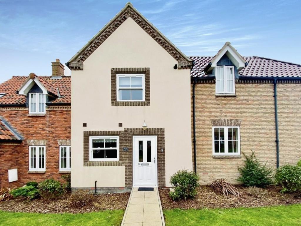 Seaford Avenue, The Bay, Filey 2 bed terraced house £160,000