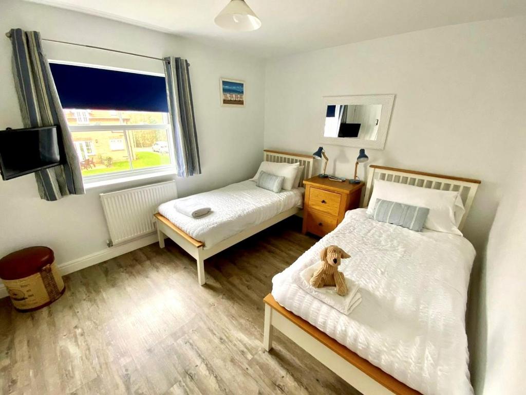Bed 2.jpg