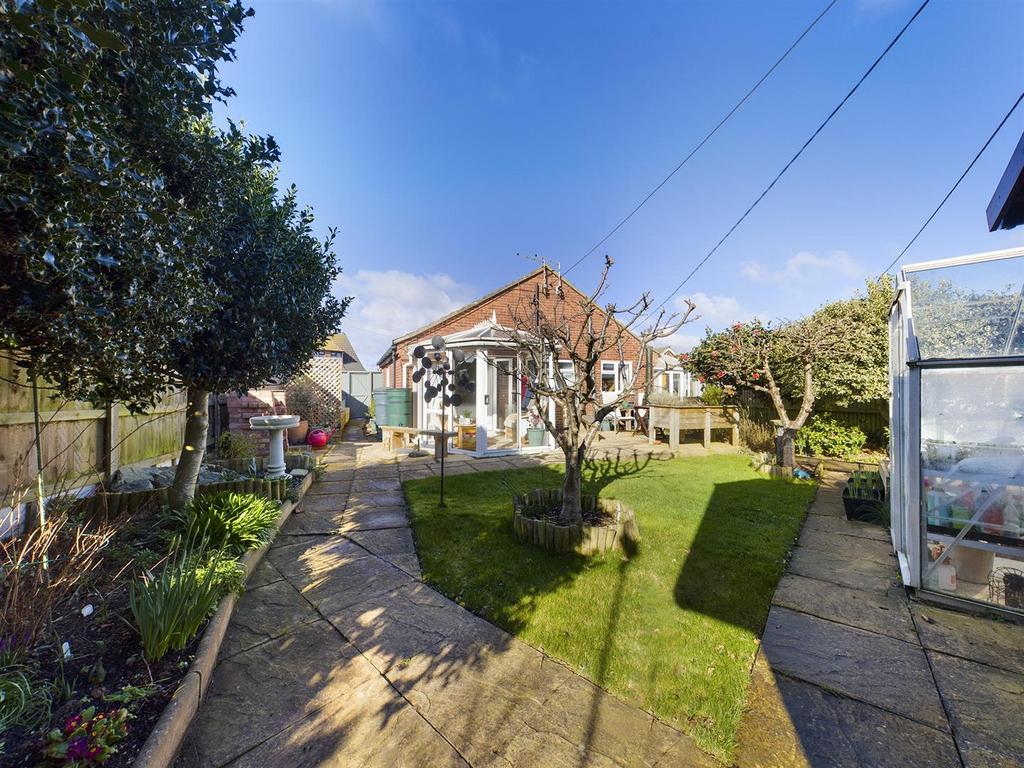 CAM00734 P1-PR0216-STILL03.jpg