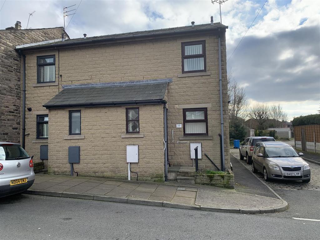 West Street, Lees, Oldham 2 bed semidetached house £189,000