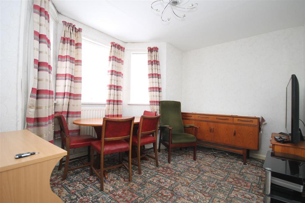 Kirkley Drive, Ponteland, Newcastle Upon Tyne, Northumberland 3 bed