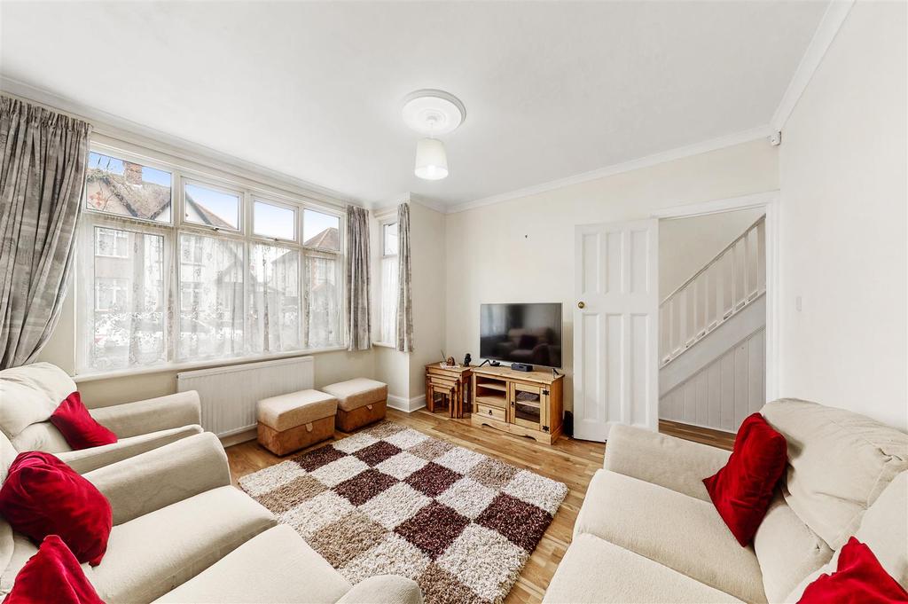 Bassingham Road, Wembley 4 bed semidetached house £825,000