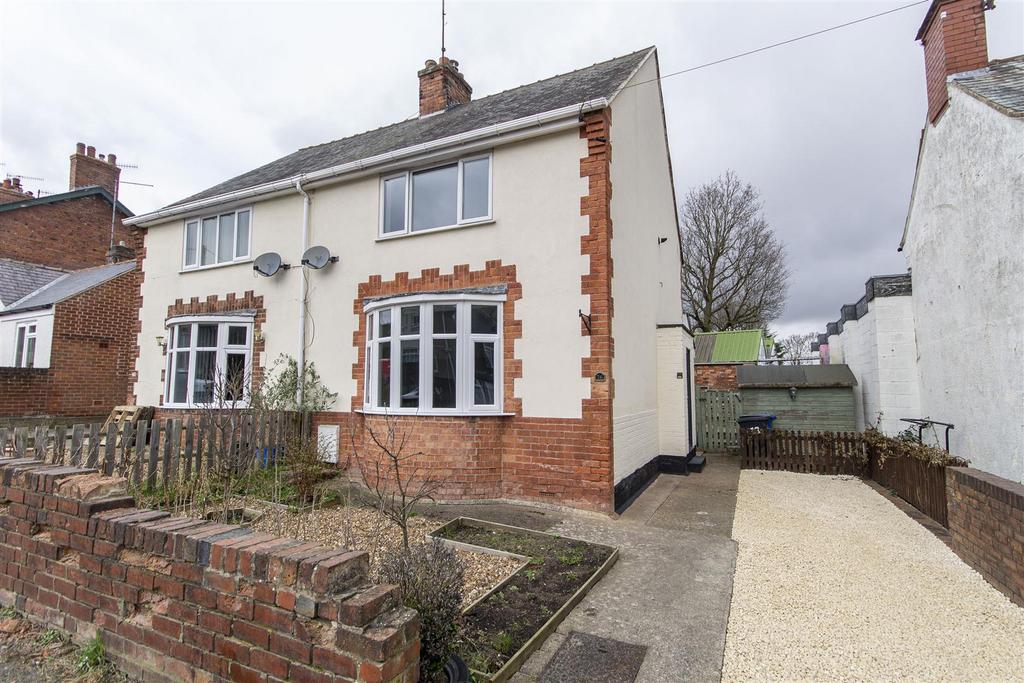 Walgrove Road, Chesterfield 2 bed semidetached house £200,000