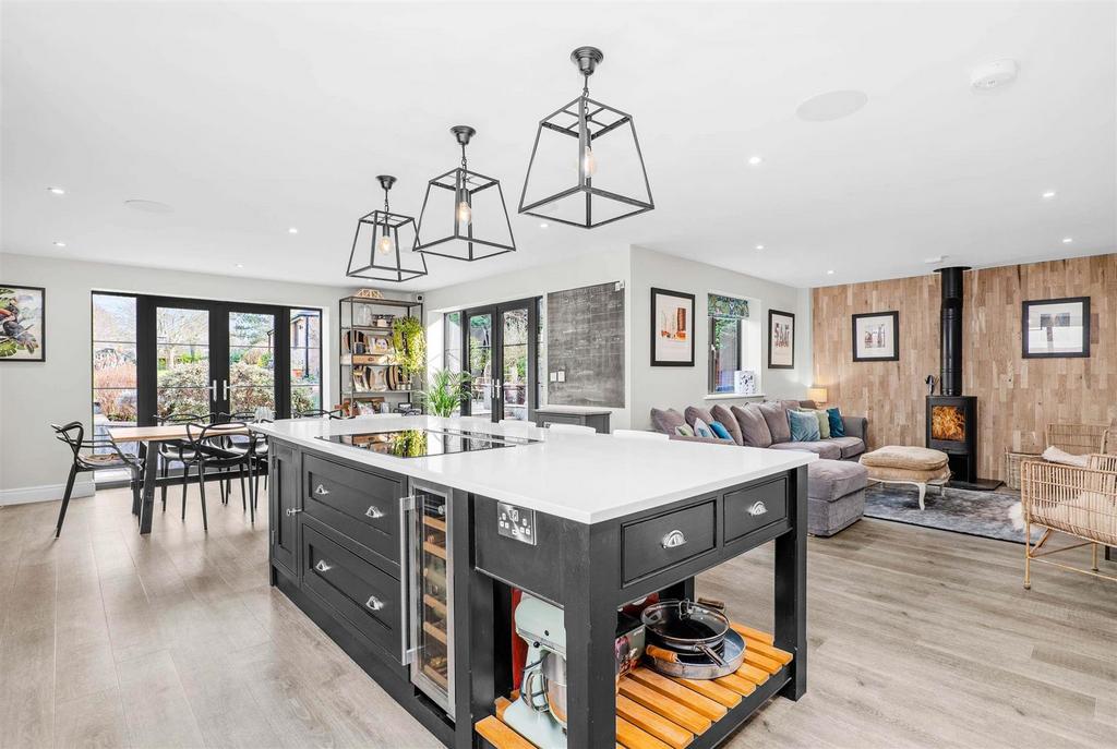 Little Orchard, Binton Road, Welford On Avon 5 bed detached house for