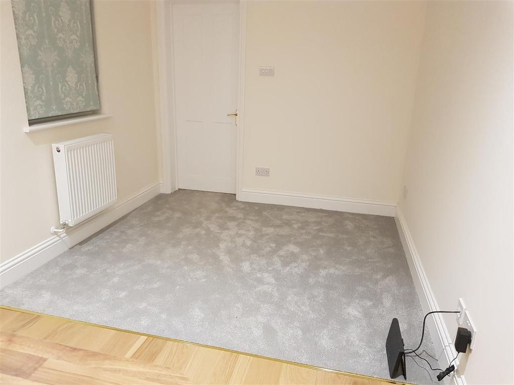 Speldhurst Road, Langton Green... 1 bed house £1,100 pcm (£254 pw)