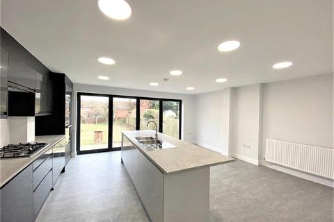 4 bedroom semi-detached house to rent - Merynton Avenue, Cannon Park, Coventry