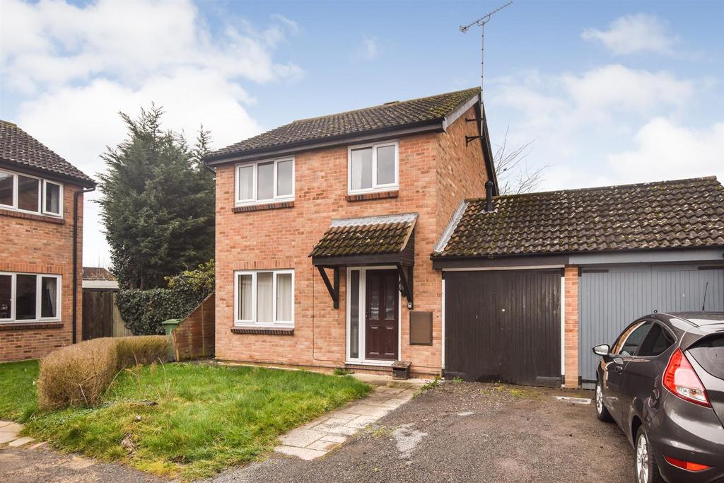 Coopers Avenue, Heybridge 3 bed detached house £365,000