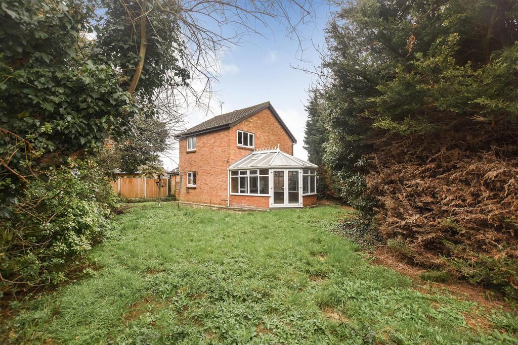Coopers Avenue, Heybridge 3 bed detached house £365,000