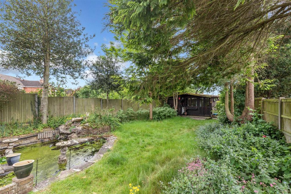 Mandeville Road, Hertford 3 bed detached house £850,000