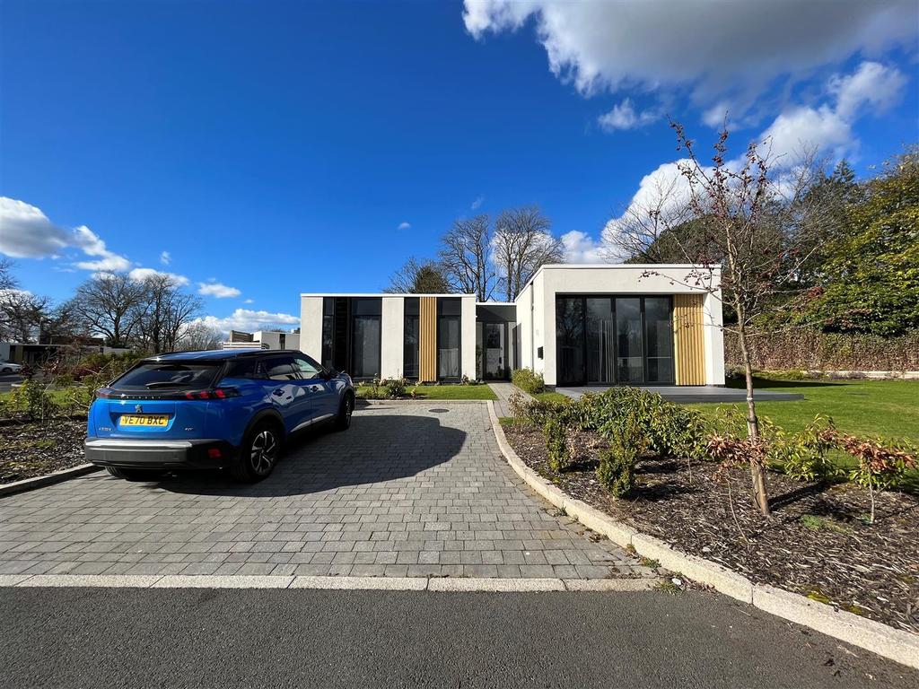 Harden Park, Alderley Edge 4 bed house £3,495 pcm (£807 pw)