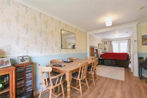 2 bedroom semi-detached bungalow for sale - Fairybridge Walk, Gillingham