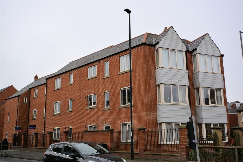 Chapel House Court, Selby 2 bed apartment £650 pcm (£150 pw)