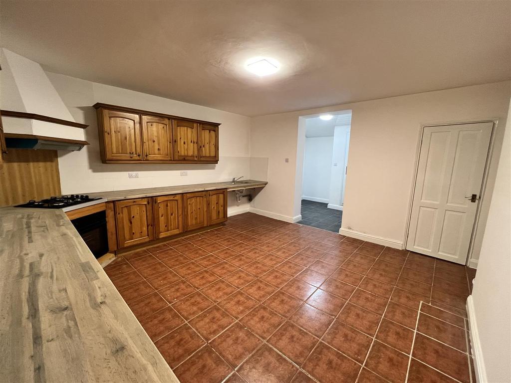 Commercial Road, Skelmanthorpe, Huddersfield 2 bed apartment £625 pcm