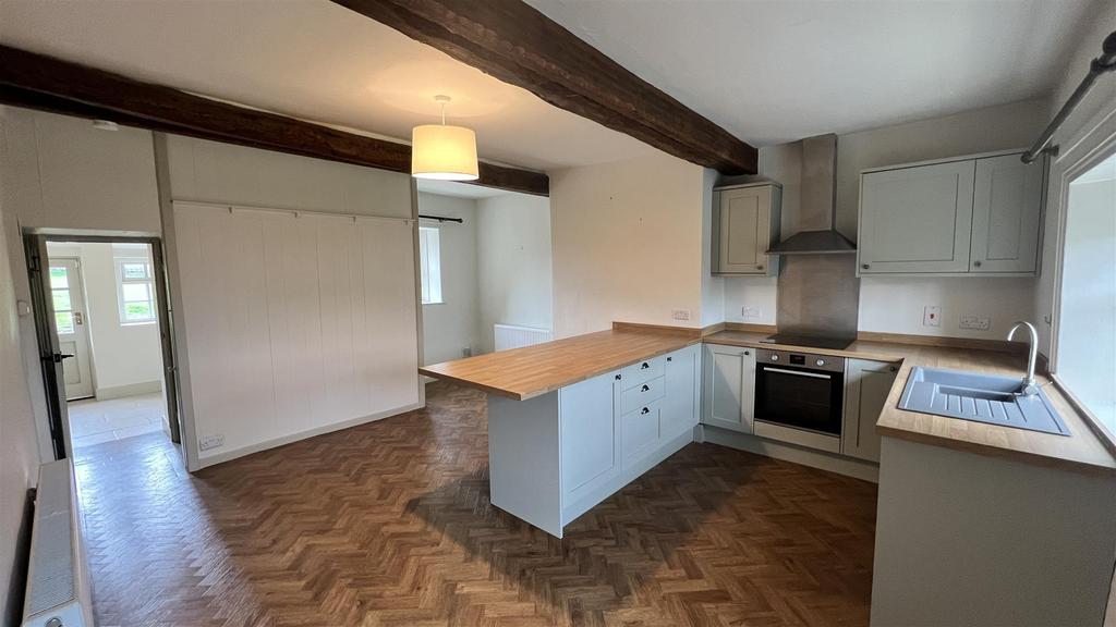 Norcroft Lane, Cawthorne, Barnsley 2 bed semidetached house to rent £1,000 pcm (£231 pw)