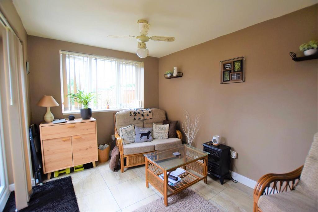 Edgemond Avenue, Birmingham 3 bed semidetached house £250,000