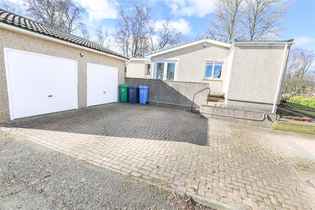Moffat Court, Glenrothes 3 bed detached bungalow £139,994