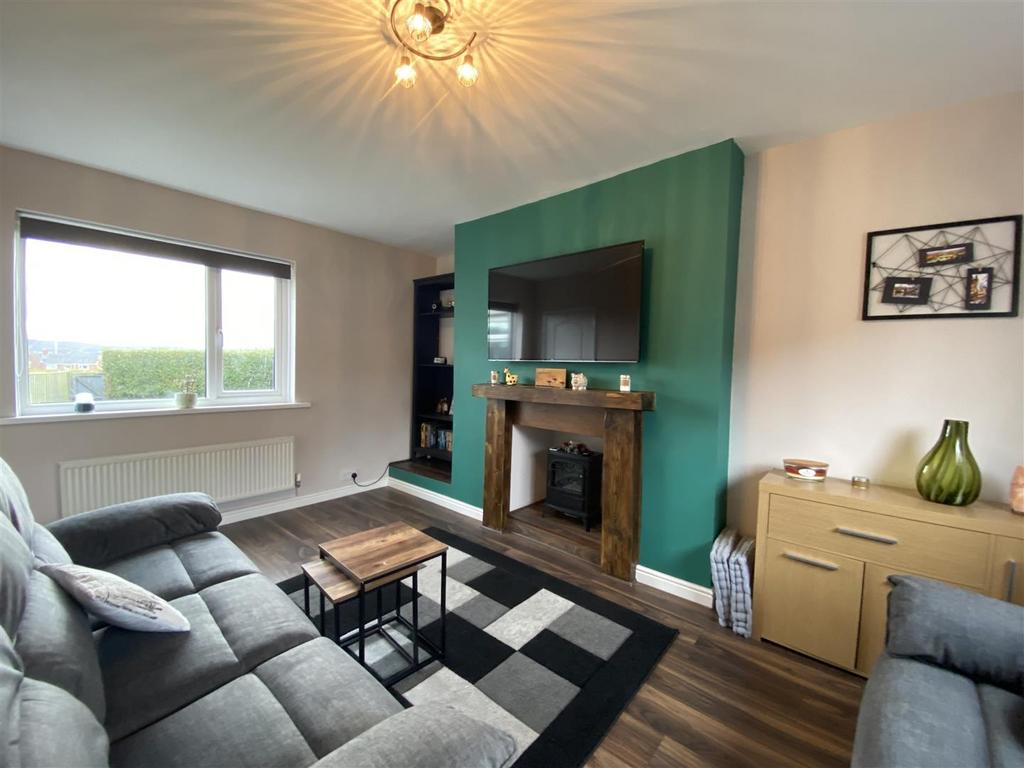 Gilliland Crescent, Birtley, Chester Le Street 3 bed semidetached