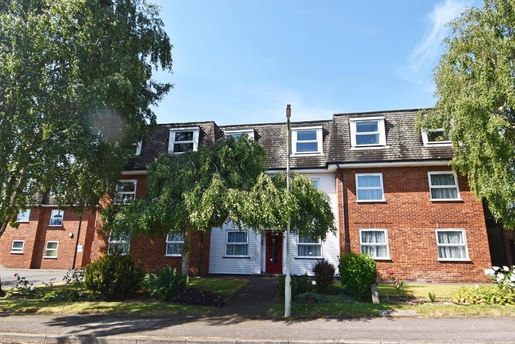 Upper Queens Road, Ashford 2 bed flat for sale £120,000