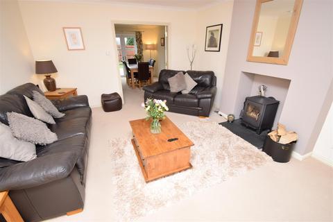 10 Priory Crescent, Beauly, IV4 7GE
