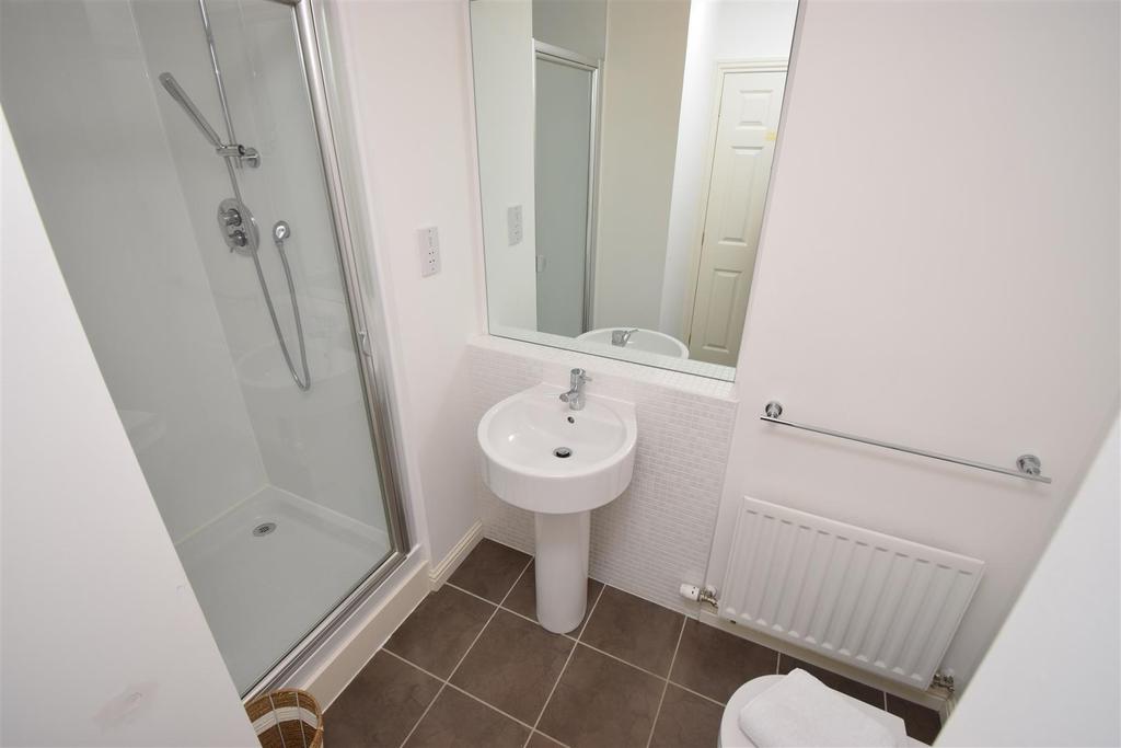 En suite shower room two.jpg