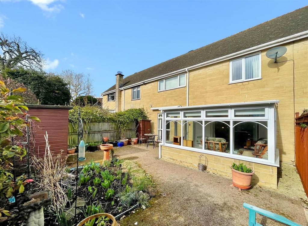 Corinium Gate, Cirencester 3 bed terraced house £465,000