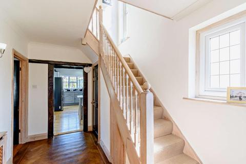 19 Lakeside Drive, Bromley, BR2 8QQ