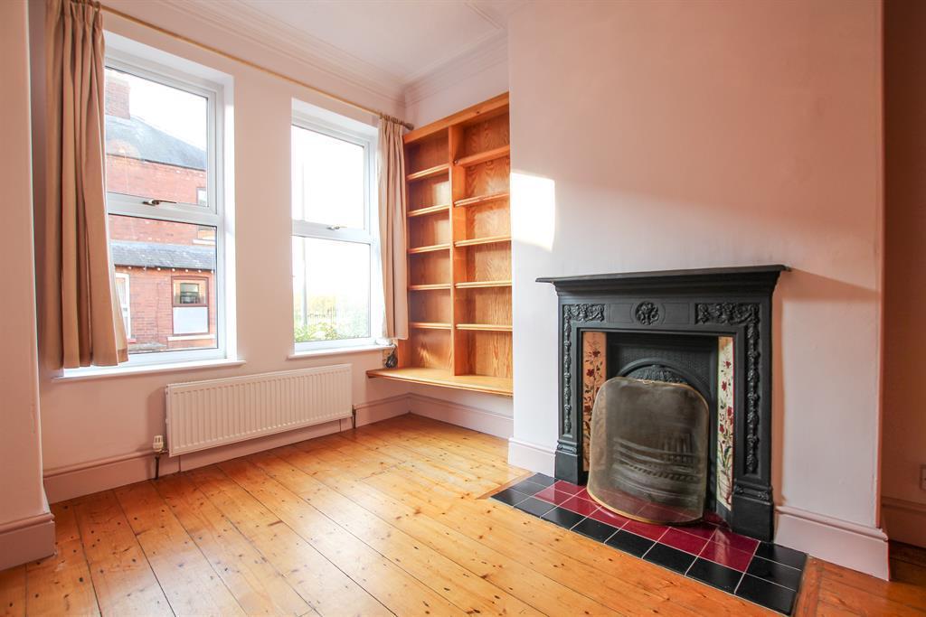 Albemarle Road, York 2 bed terraced house £900 pcm (£208 pw)
