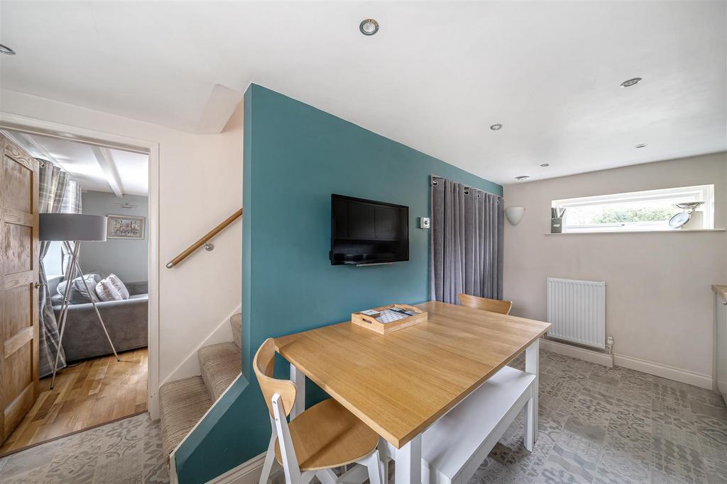 Kitchen/dining
