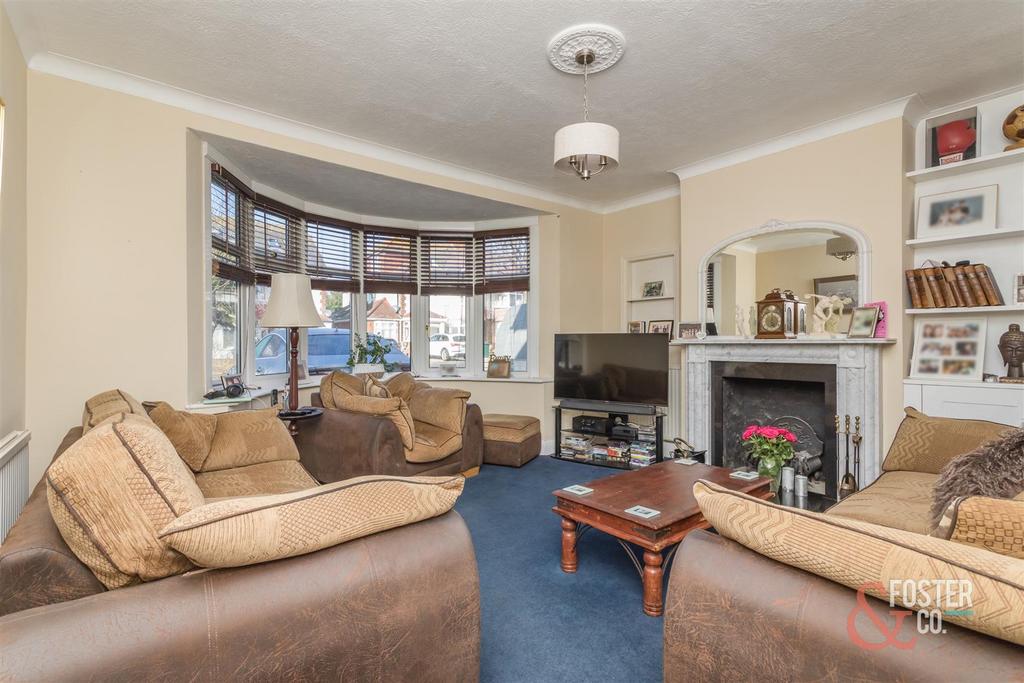 Berriedale Avenue, Hove 4 bed semidetached house £1,100,000