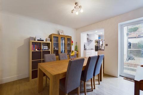 219 Godstone Road, Kenley, CR8 5BN