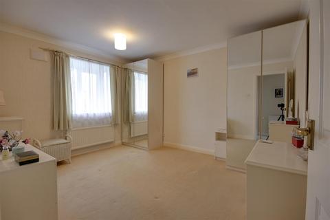 26 Ella Park, Anlaby, Hull, HU10 7EP