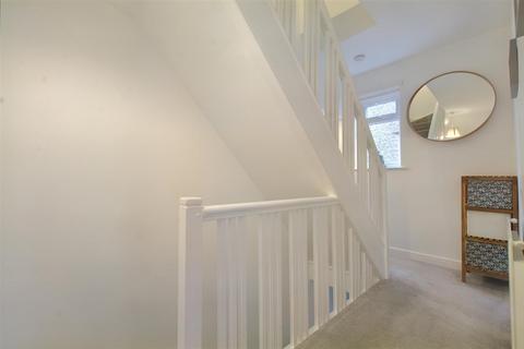 57 Ingram Road, Nottingham, NG6 9GU
