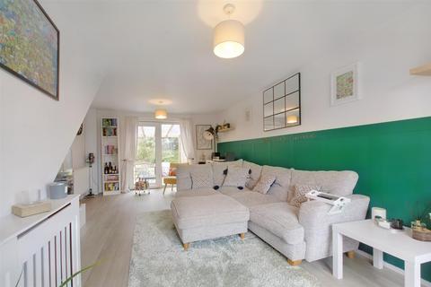 30 Pendle Crescent, Nottingham, NG3 3EZ