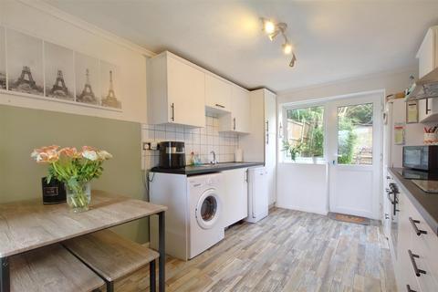 30 Pendle Crescent, Nottingham, NG3 3EZ