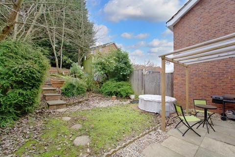 30 Pendle Crescent, Nottingham, NG3 3EZ