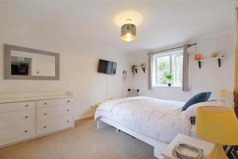 30 Pendle Crescent, Nottingham, NG3 3EZ