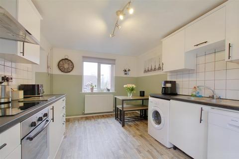 30 Pendle Crescent, Nottingham, NG3 3EZ