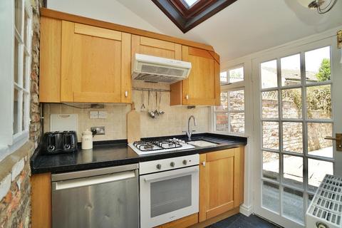 Wandern Alne Road, Tollerton, York, YO61 1QA