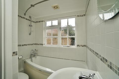 Wandern Alne Road, Tollerton, York, YO61 1QA