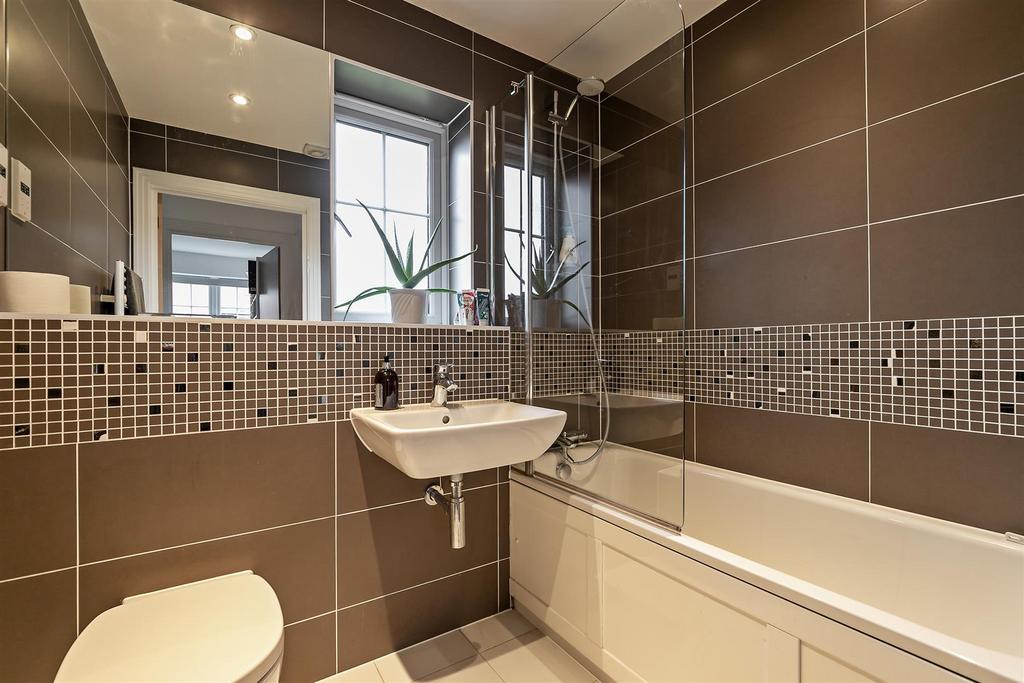 8 Cassius Drive-35.jpg