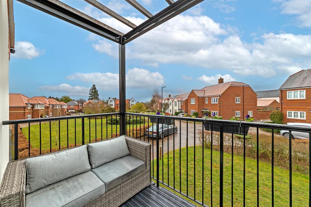 8 Cassius Drive-25.jpg