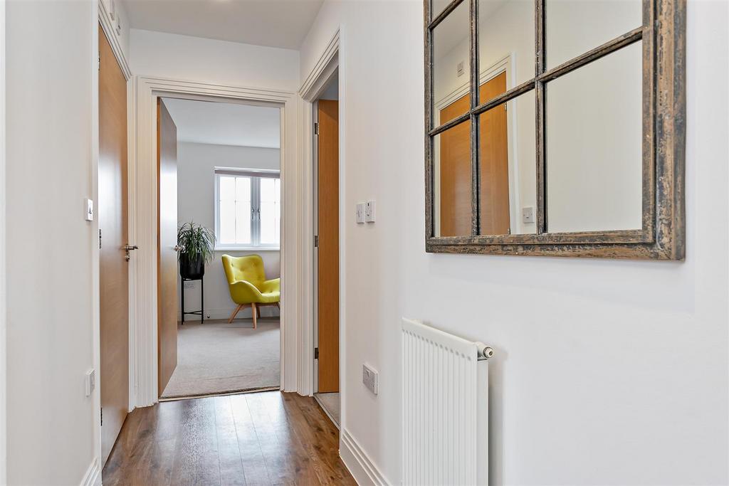 8 Cassius Drive-12.jpg