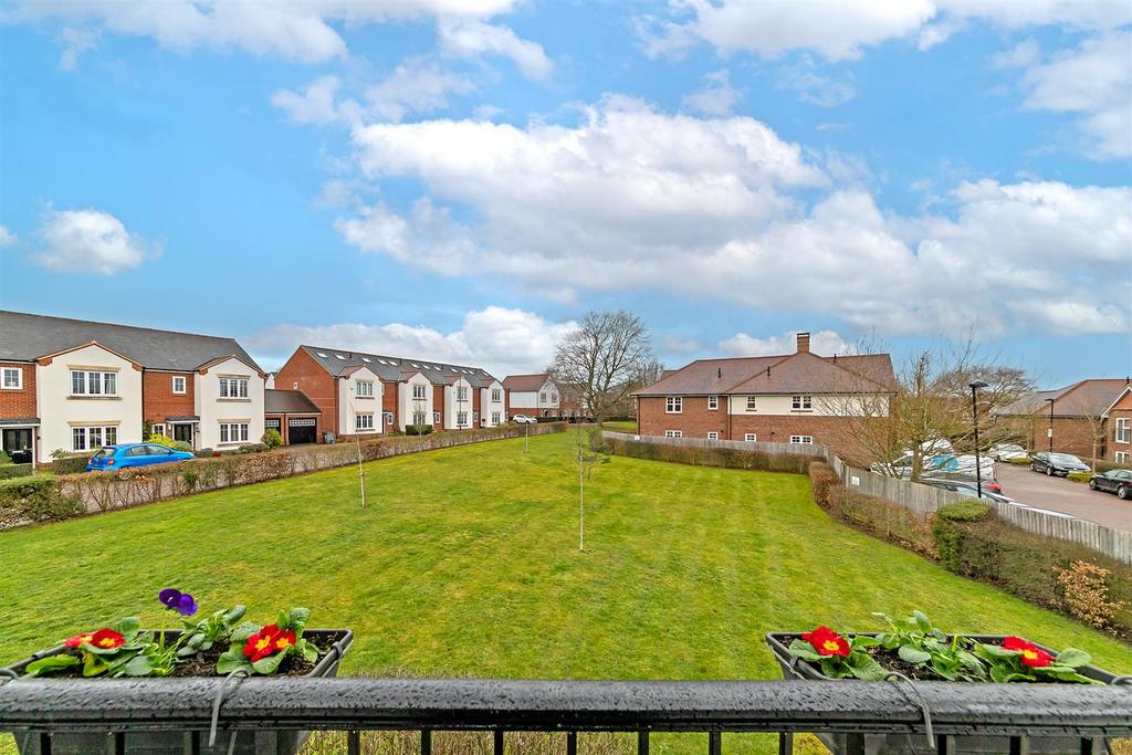 8 Cassius Drive-27.jpg