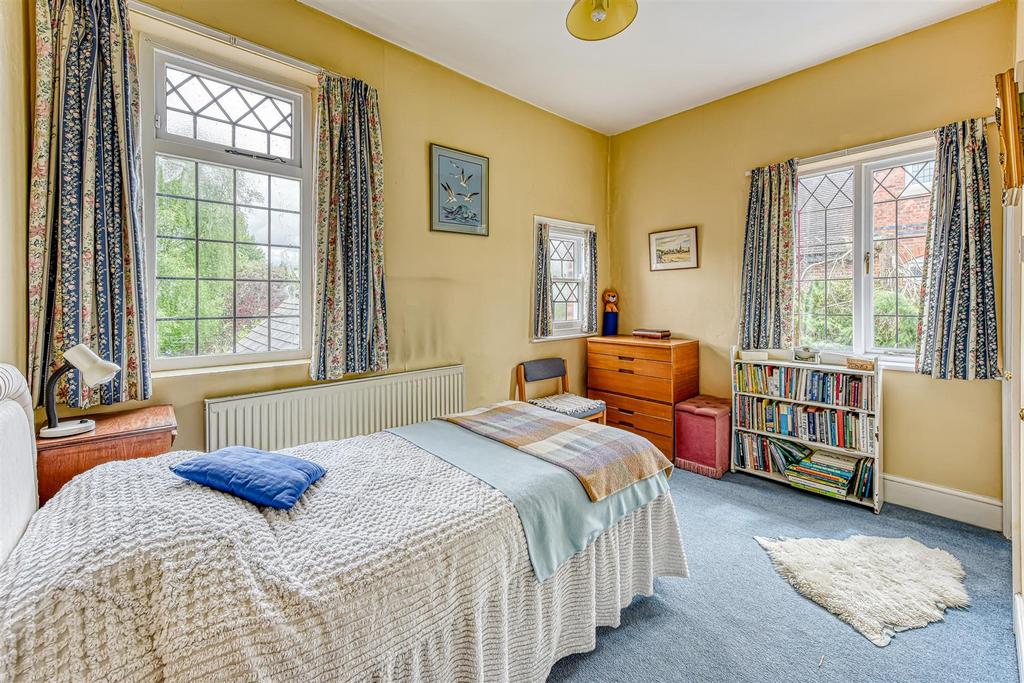 Cheviot House-bed4.jpg