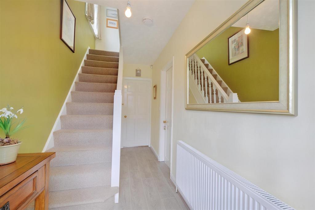 Central Avenue, Stapleford, Nottingham 3 bed semidetached house £249,950