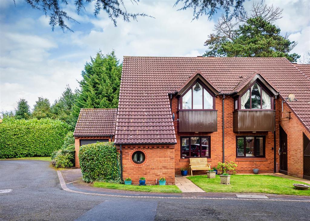 4 Highgrove, Tettenhall, Wolverhampton 2 bed retirement property £325,000