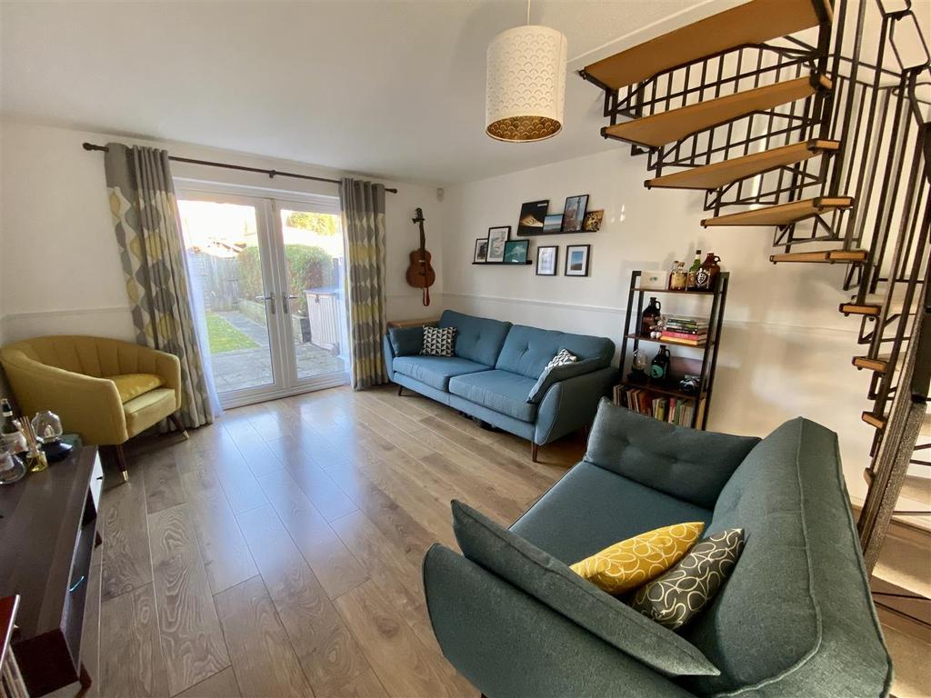 Clos Tygwyn, Gowerton, Swansea 2 bed end of terrace house £150,000